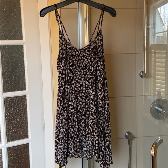 Cute dress 👗 - Picture 2 of 2